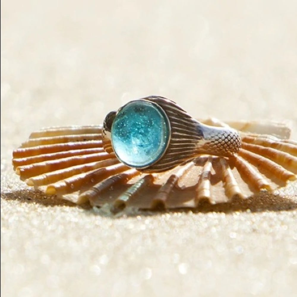 MAKO MERMAIDS RING SIZE 4